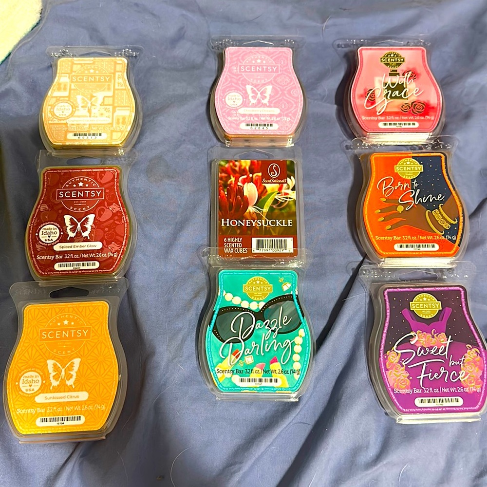 SOLD Wax melt bundles